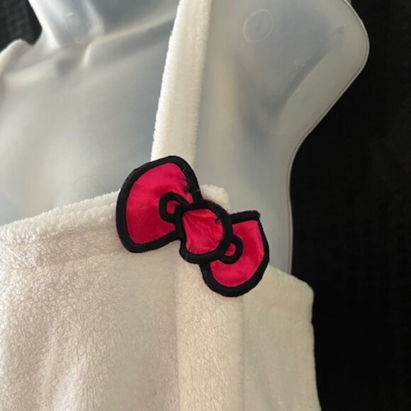 Licensed Hello Kitty ~ Bath/Shower Towel Dress - Picture 4 of 8